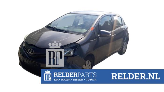 Toyota Yaris III 1.0 12V VVT-i Vehículo de desguace (2014, Gris)