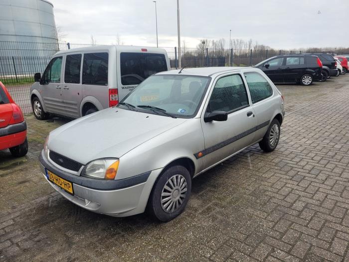 Ford Fiesta 4 1.3i Salvage vehicle (2001, Gray)