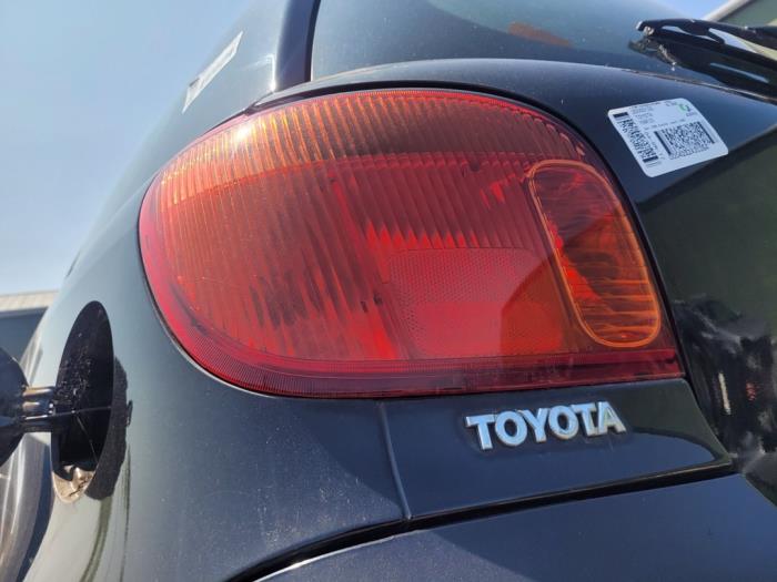 Toyota Yaris 1.3 16V VVT-i Salvage vehicle (2005, Black)