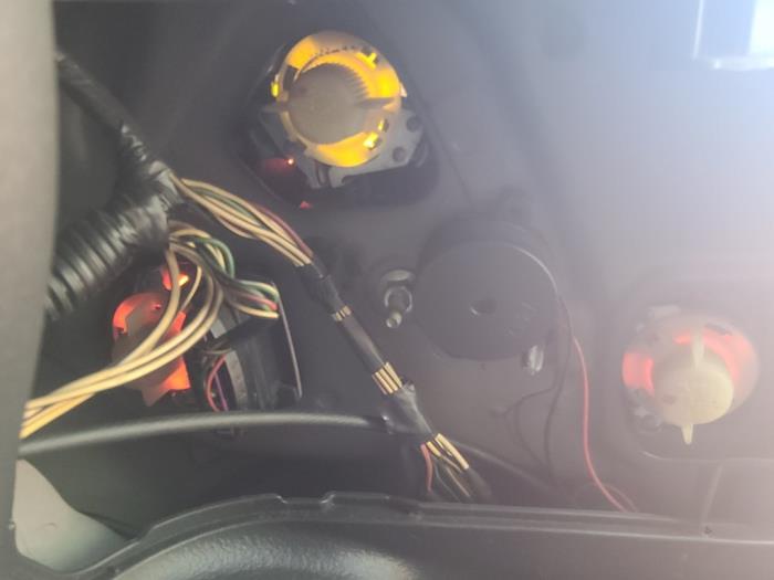 Toyota Yaris 1.3 16V VVT-i Salvage vehicle (2005, Black)