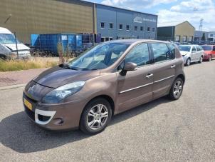 Renault Scénic III 2.0 16V CVT  (Épave)