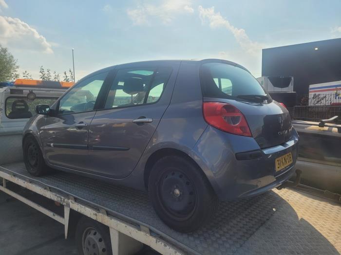 Renault Clio III 1.2 16V TCe 100 Schrottauto (2007, Blau)