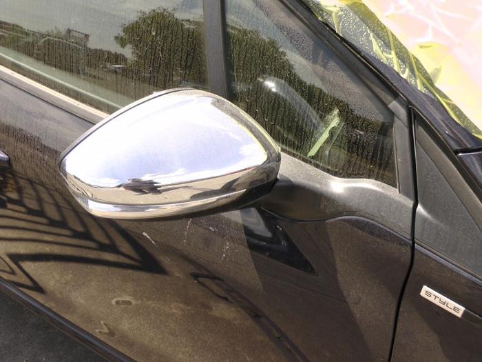 Peugeot 208 I 1.2 Vti 12V PureTech 82 Épave (2014, Bleu)