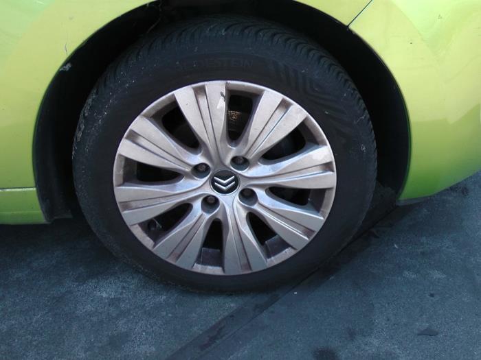 Citroen C3 Picasso 1.4 16V VTI 95 Épave (2009, Vert)