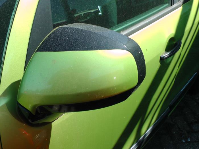 Citroen C3 Picasso 1.4 16V VTI 95 Épave (2009, Vert)