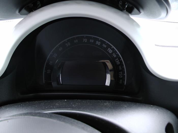 Renault Twingo III 1.0 SCe 70 12V Skrotfordon (2016, GRIJS)