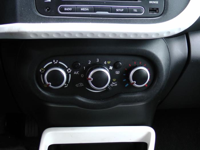 Renault Twingo III 1.0 SCe 70 12V Skrotfordon (2016, GRIJS)