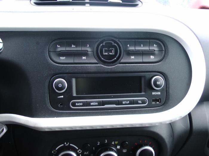 Renault Twingo III 1.0 SCe 70 12V Skrotfordon (2016, GRIJS)