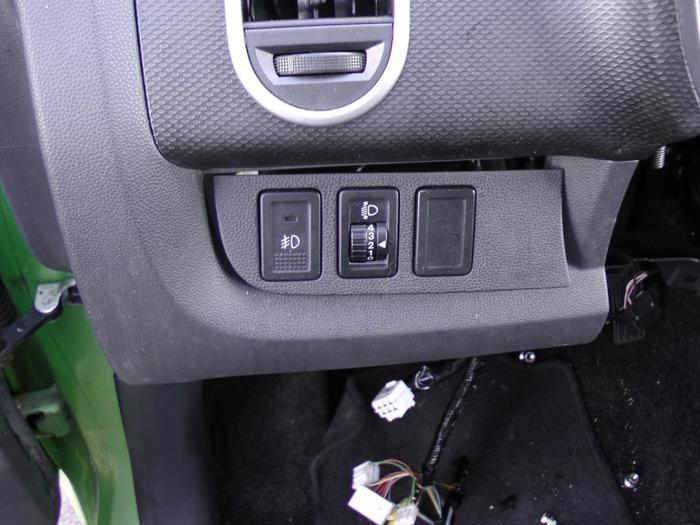 Opel Agila 1.0 12V Skrotfordon (2010, GROEN)