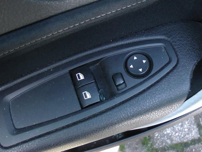 BMW 1 serie 116i 1.6 16V Vehículo de desguace (2014, Azul)