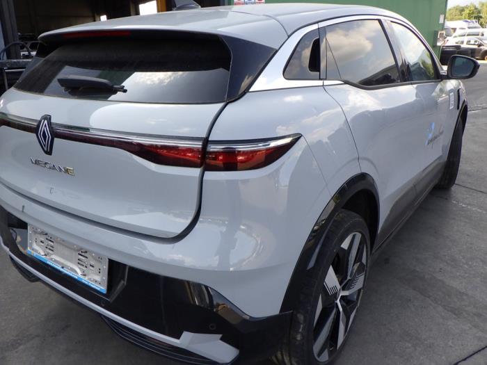 Renault Megane E-Tech 60 kWh Samochód złomowany (2023, Szary)