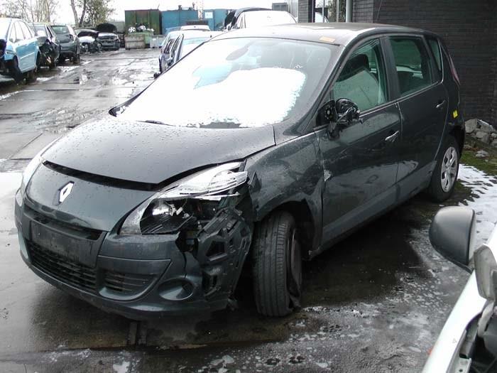 Renault Scénic III 1.5 dCi 105 Épave (2010, Gris)