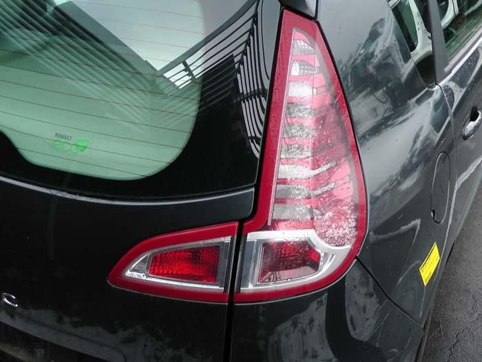 Renault Scénic III 1.5 dCi 105 Épave (2010, Gris)