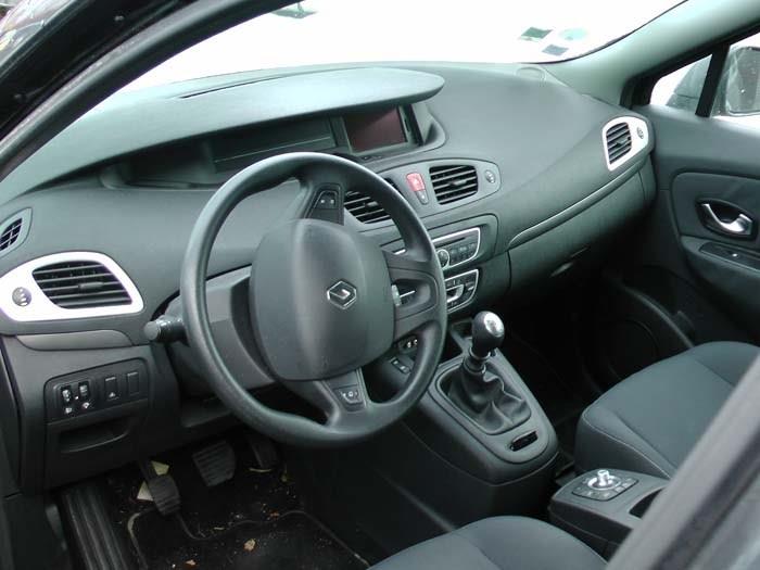 Renault Scénic III 1.5 dCi 105 Épave (2010, Gris)