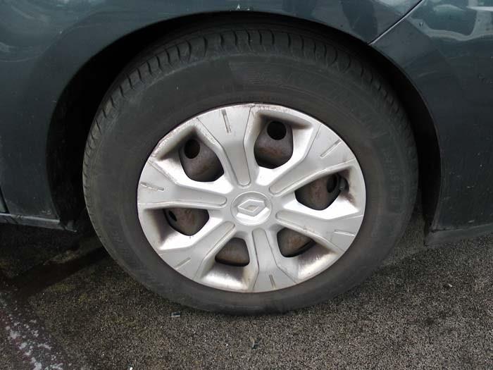 Renault Scénic III 1.5 dCi 105 Épave (2010, Gris)