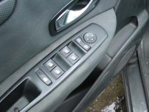 Renault Scénic III 1.5 dCi 105 Épave (2010, Gris)