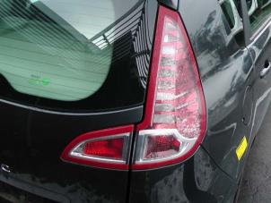 Renault Scénic III 1.5 dCi 105 Épave (2010, Gris)