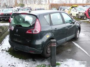 Renault Scénic III 1.5 dCi 105 Épave (2010, Gris)