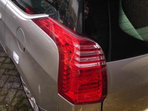 Peugeot 5008 I 1.6 VTI 16V Épave (2011, Gris)