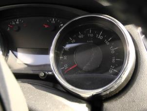 Peugeot 5008 I 1.6 VTI 16V Épave (2011, Gris)