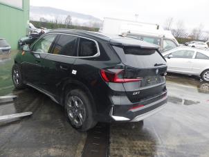 BMW iX1 eDrive20 67 kWh Vehículo de desguace (2025, Negro)