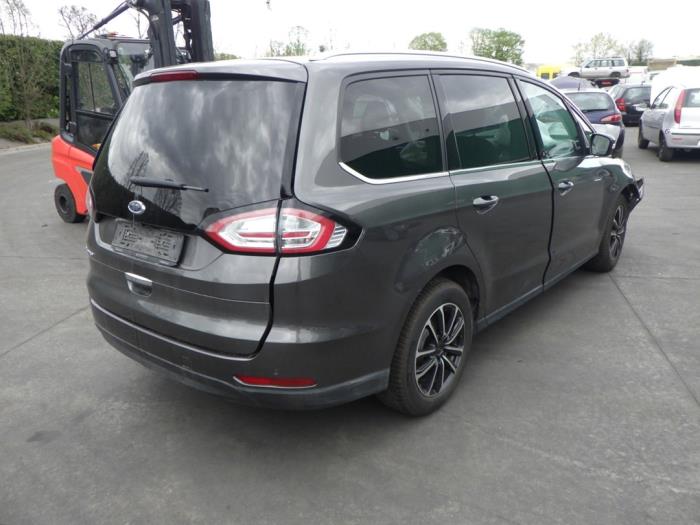 Ford Galaxy 2.0 TDCi 150 16V Vehículo de desguace (2018, Gris)