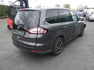 Ford Galaxy 2.0 TDCi 150 16V Vehículo de desguace (2018, Gris)