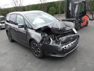 Ford Galaxy 2.0 TDCi 150 16V Vehículo de desguace (2018, Gris)