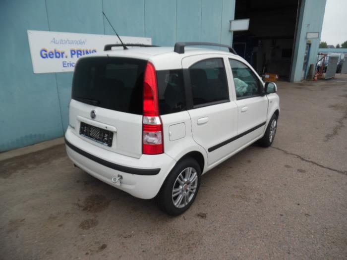 Fiat Panda 169 1 2 Classic Salvage Year Of Construction 11 Colour White Proxyparts Com