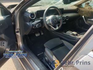 Mercedes A Limousine 1.3 A-180 Turbo Épave (2020, Gris)