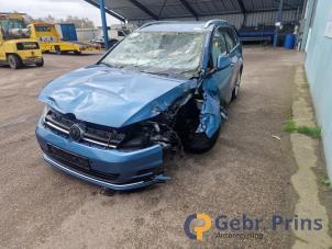 Volkswagen Golf VII Variant 2.0 TDI 150 16V Épave (2014, Bleu)