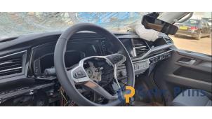 Volkswagen Transporter T6 2.0 TDI 150 Samochód złomowany (2023, Brazowy)