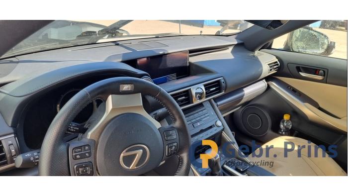 Lexus IS 300h 2.5 16V Épave (2020, Gris)