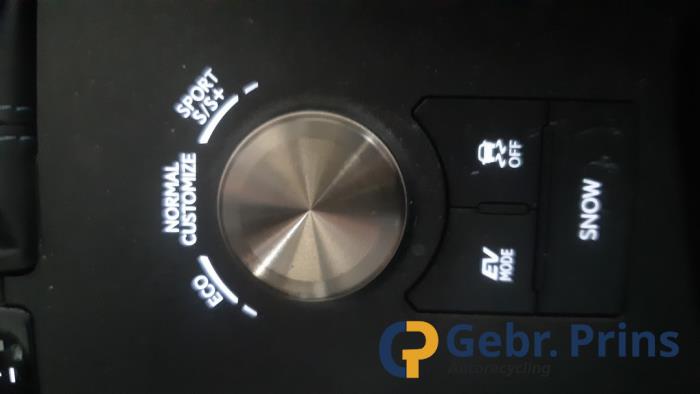 Lexus IS 300h 2.5 16V Épave (2020, Gris)