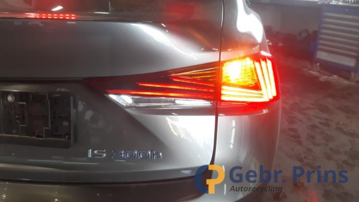 Lexus IS 300h 2.5 16V Épave (2020, Gris)