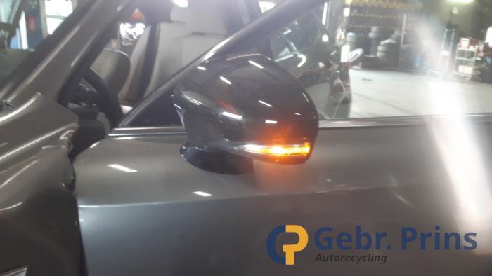 Lexus IS 300h 2.5 16V Épave (2020, Gris)