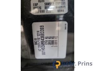 Dacia Duster 1.6 16V Samochód złomowany (2010, Czarny)