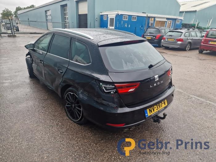 Seat Leon ST 1.4 TSI ACT 16V Épave (2017, Noir)