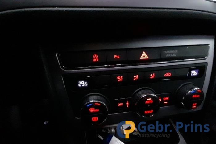 Seat Leon ST 1.4 TSI ACT 16V Épave (2017, Noir)