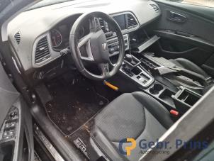 Seat Leon ST 1.4 TSI ACT 16V Épave (2017, Noir)