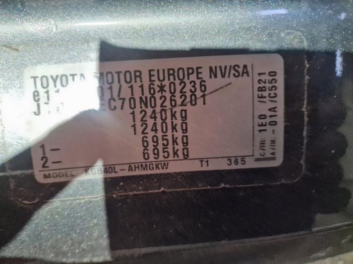 Toyota Aygo 1.0 12V VVT-i Samochód złomowany (2014, Szary)