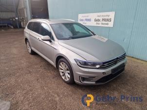 Volkswagen Passat Variant 1.4 GTE 16V Samochód złomowany (2015, Szary)