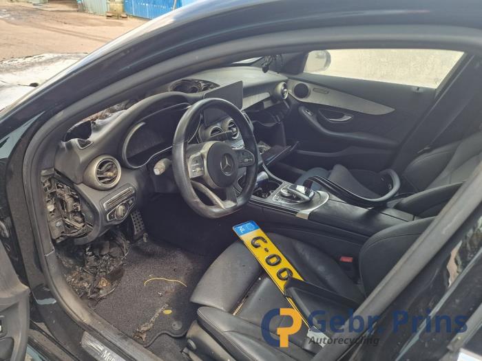 Mercedes C C-180 1.6 16V Épave (2019, Noir)