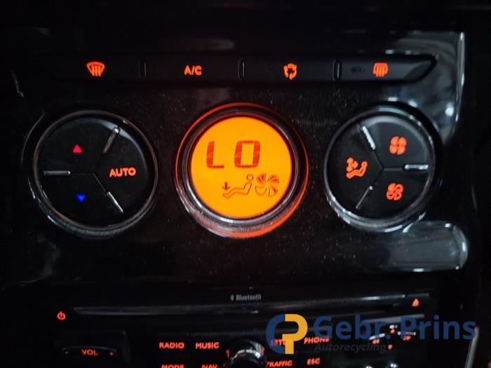 Citroen DS3 1.6 e-HDi Épave (2012, Gris)