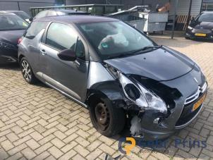 Citroen DS3 1.6 e-HDi Épave (2012, Gris)