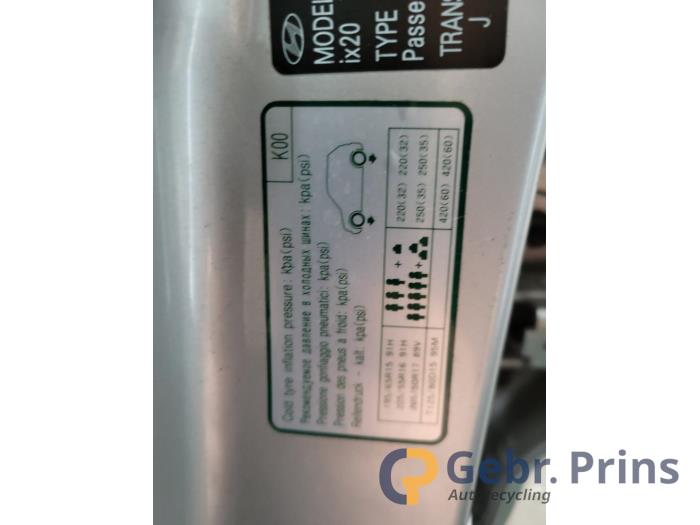 Hyundai iX20 1.4i 16V Épave (2014, Gris)