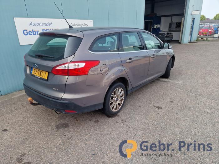 Ford Focus 3 Wagon 1.6 SCTi 16V Épave (2012, Brun)