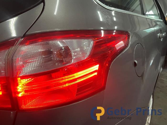 Ford Focus 3 Wagon 1.6 SCTi 16V Épave (2012, Brun)
