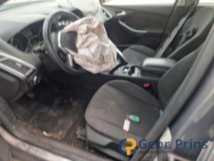 Ford Focus 3 Wagon 1.6 SCTi 16V Épave (2012, Brun)