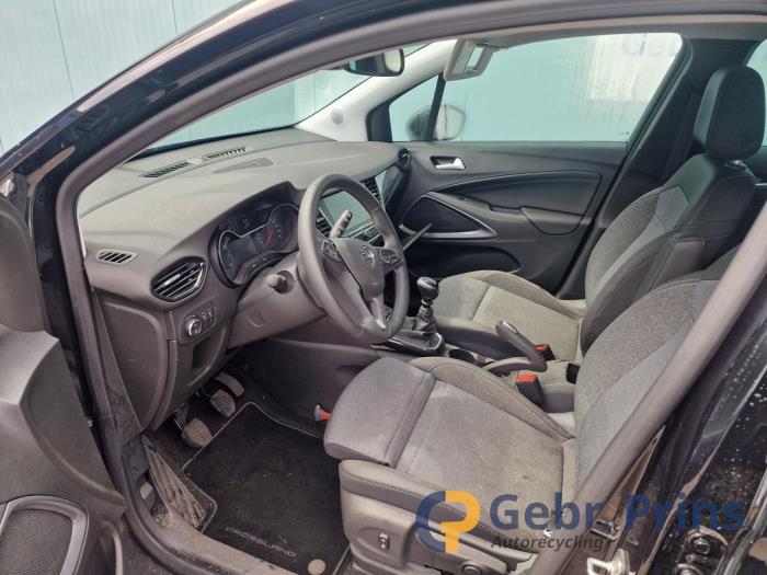 Opel Crossland 1.2 Turbo 12V Skrotfordon (2024, ZWART)